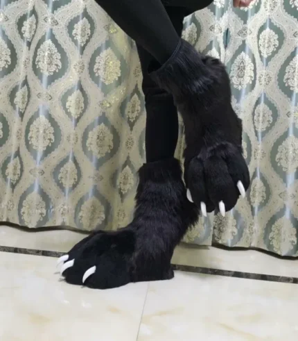 Long animal feet realistic